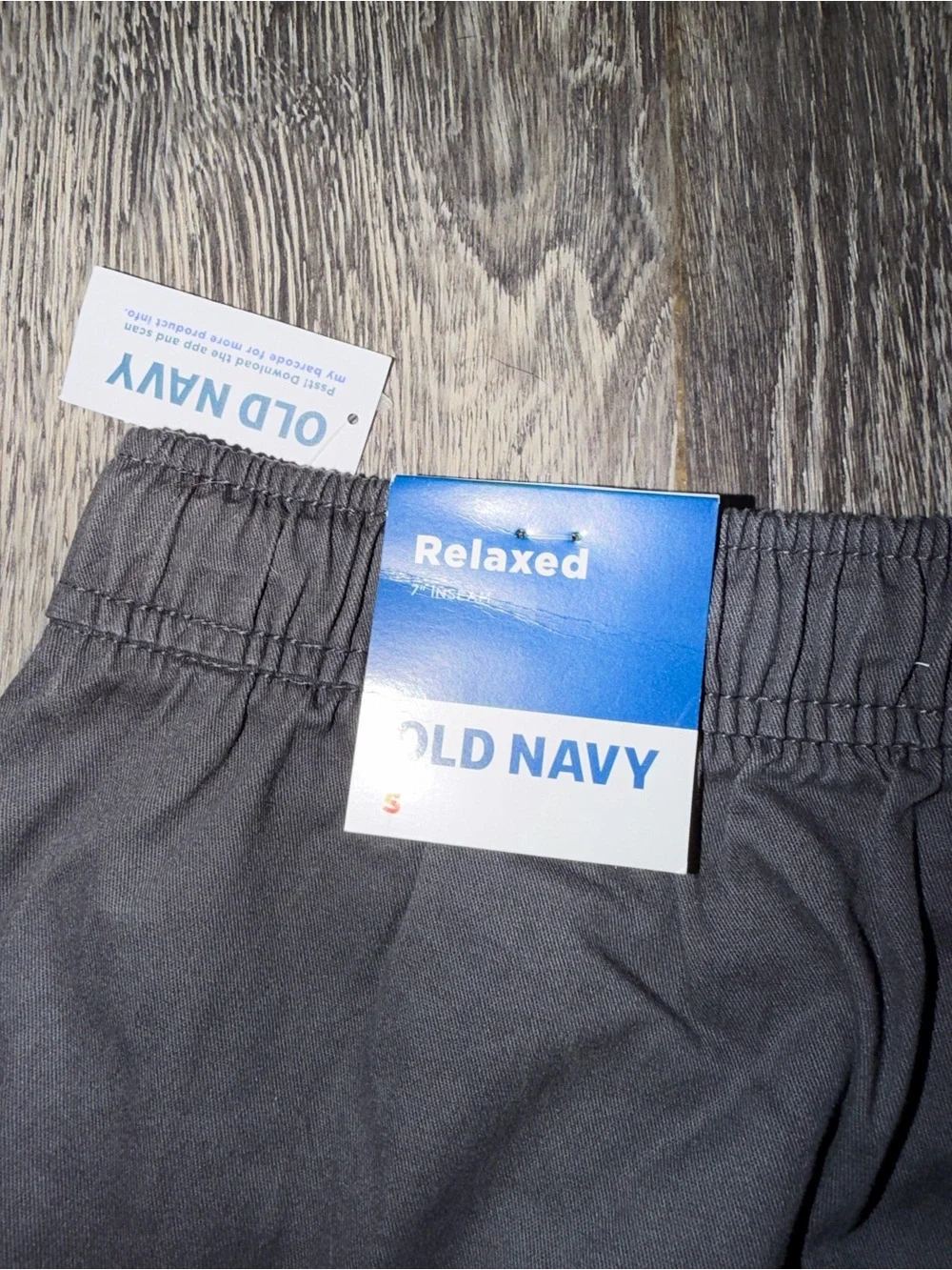 Old Navy grey relaxed fit cargo shorts 7 inch size S NWT